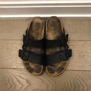 Black Arizona Birkenstock size 8 narrow